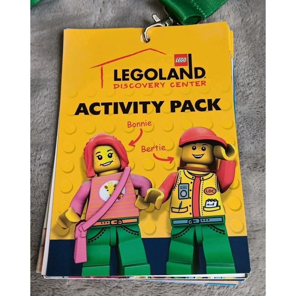 Lego Legoland‎ Discovery Center Activity Pack Green Lanyard Kids 2014 - Picture 2 of 6